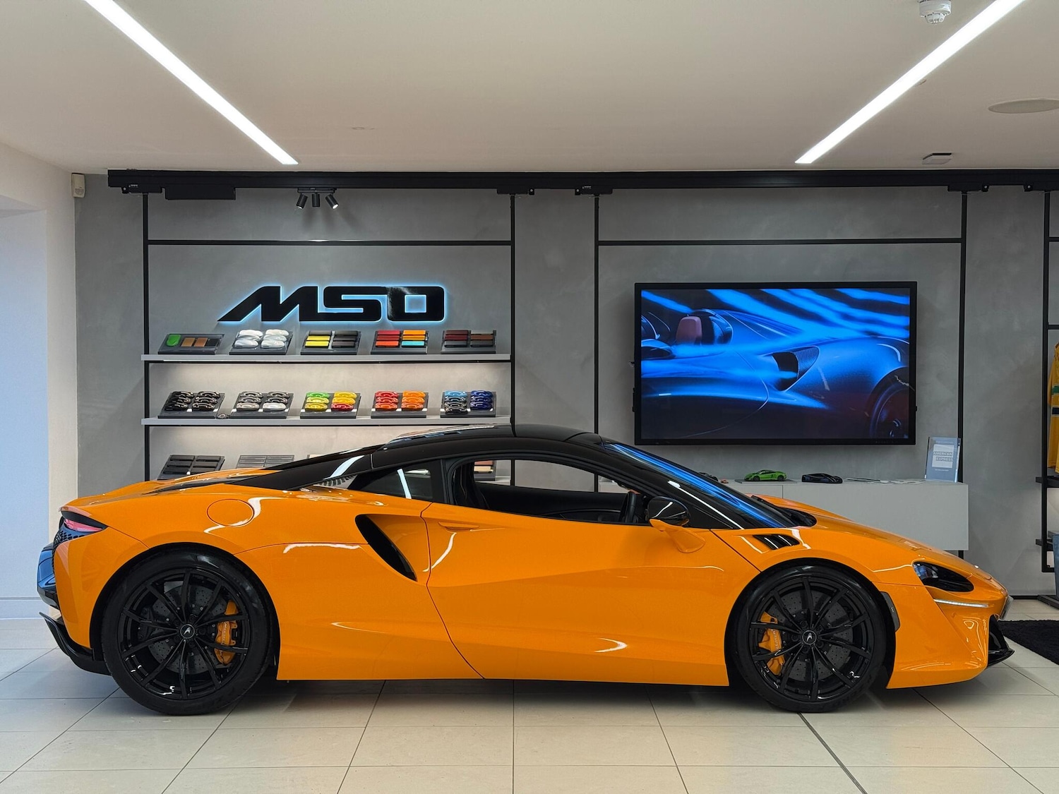 Used McLaren Artura 2022 for sale - 77469004: Photo 2