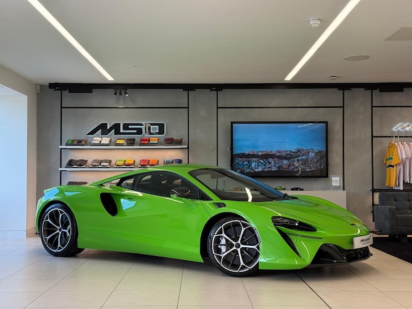 Used McLaren Artura 2024 for sale - 76189006: Photo 1