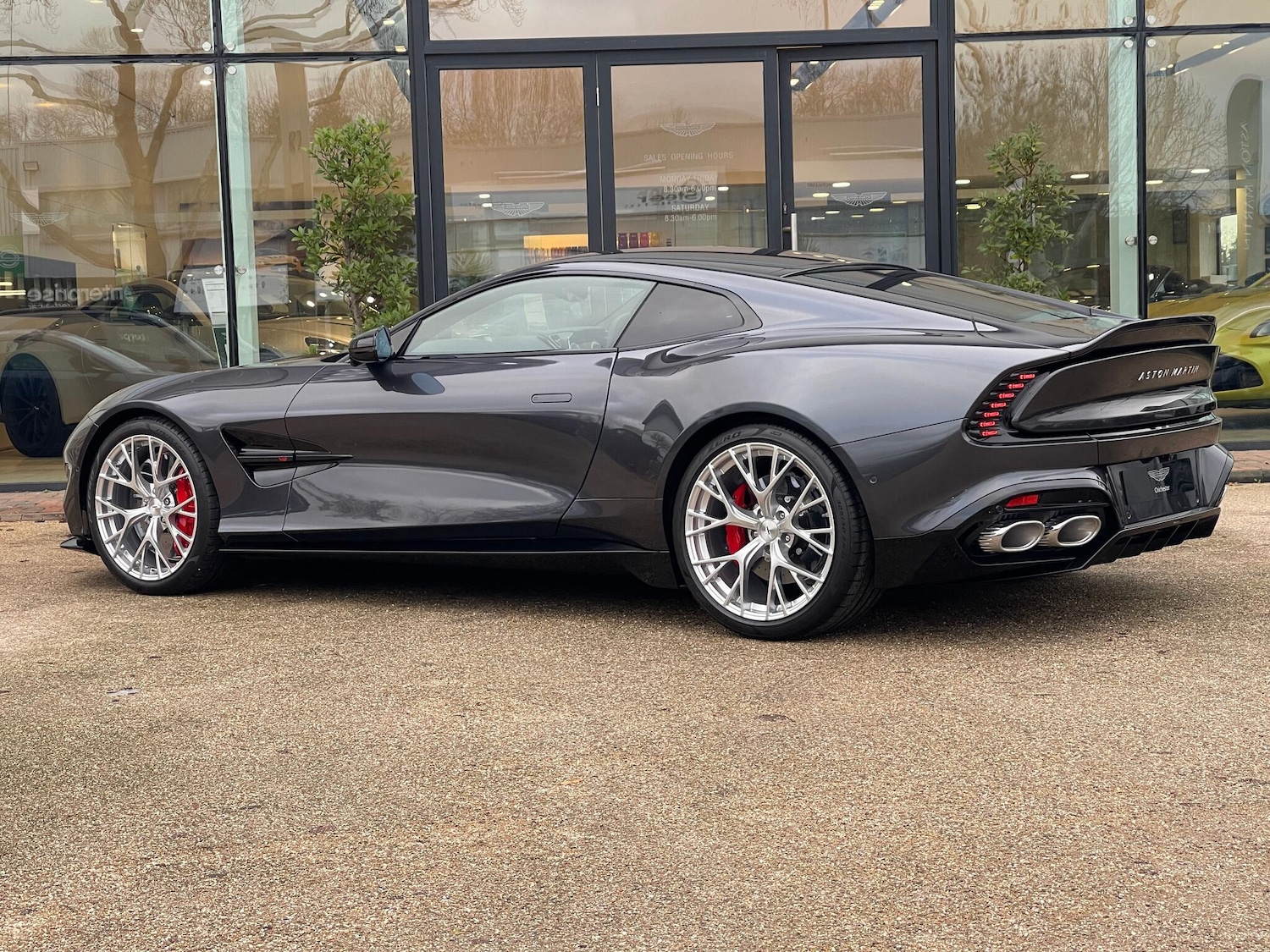 Used Aston Martin Vanquish for sale - 77190732: Photo 23