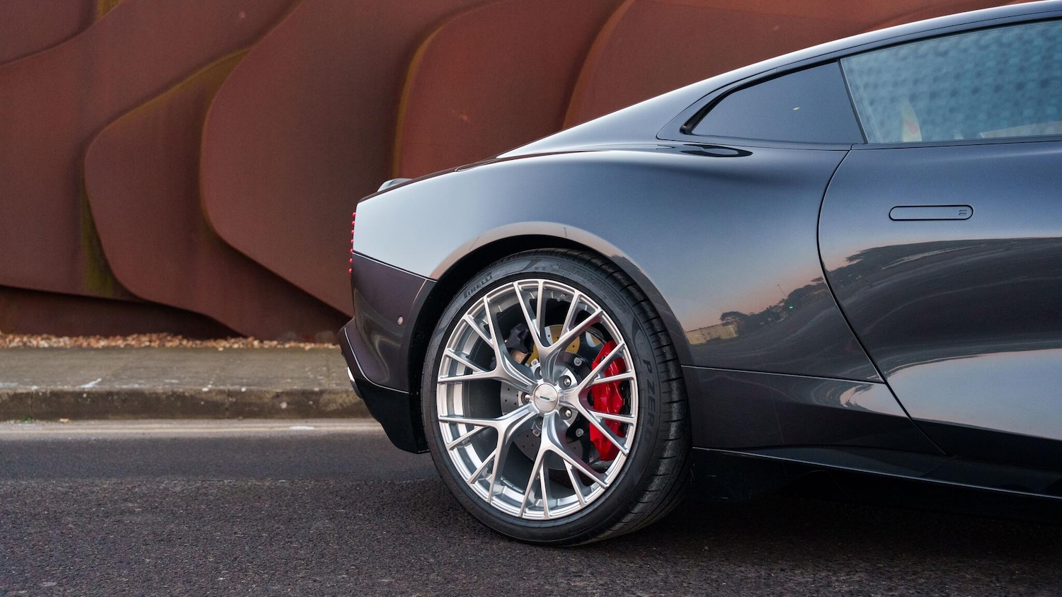 Used Aston Martin Vanquish for sale - 77190732: Photo 4