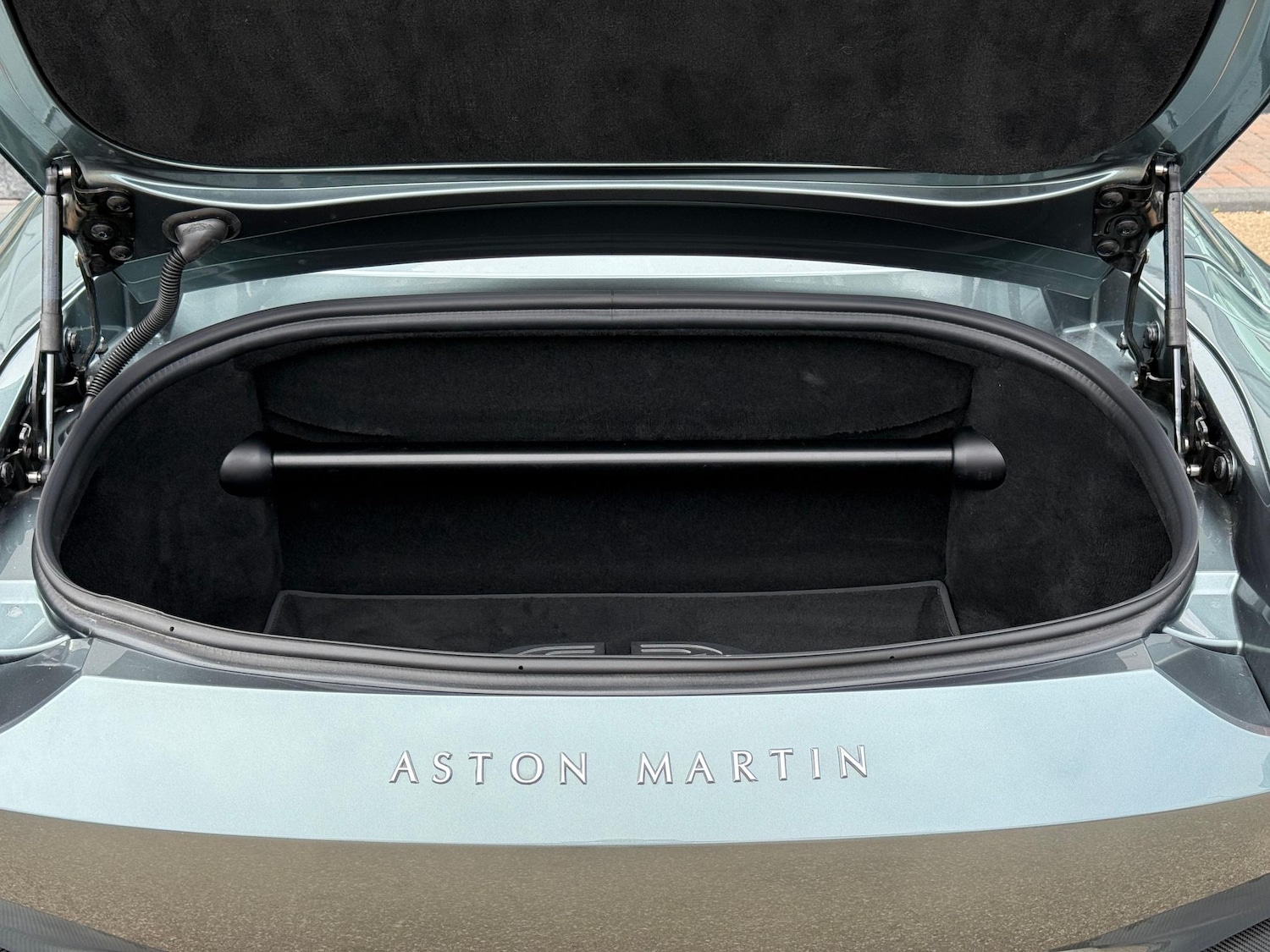 Used Aston Martin Vantage 2023 for sale - 77144373: Photo 25