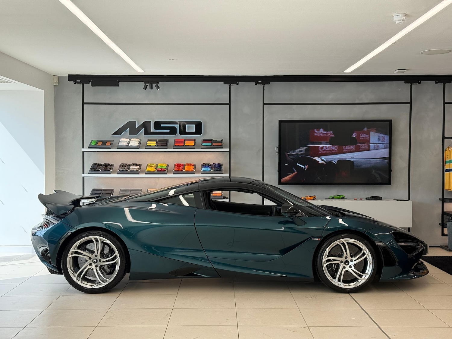 Used McLaren 750S 2023 for sale - 76918558: Photo 2