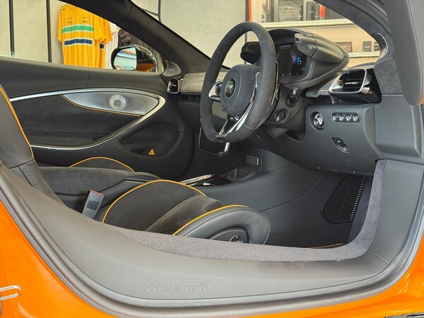 Used McLaren Artura 2025 for sale - 76189537: Photo 19
