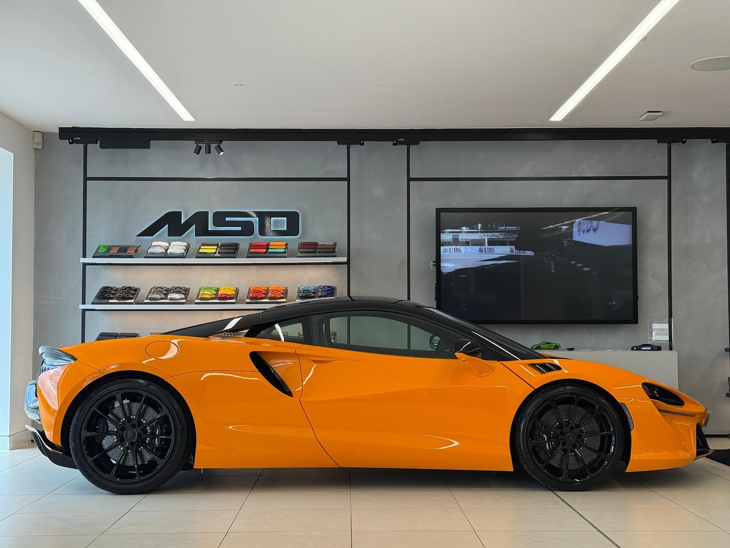 Used McLaren Artura 2025 for sale - 76189537: Photo 2