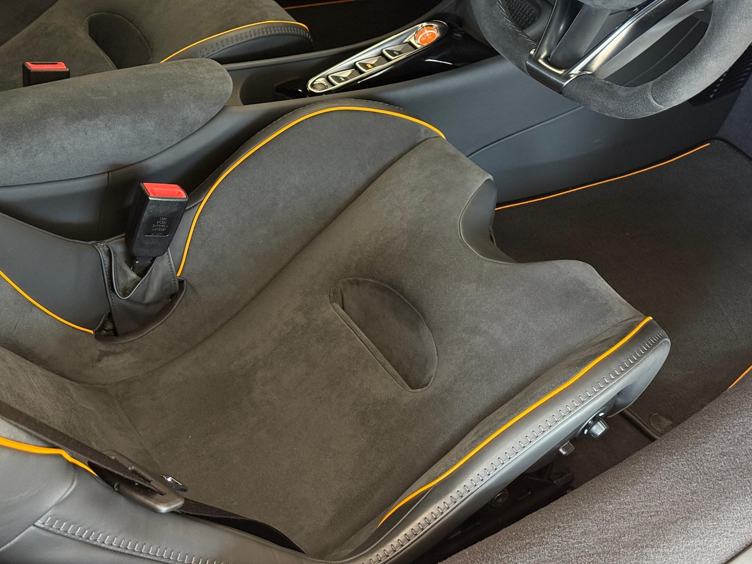 Used McLaren Artura 2025 for sale - 76189537: Photo 20