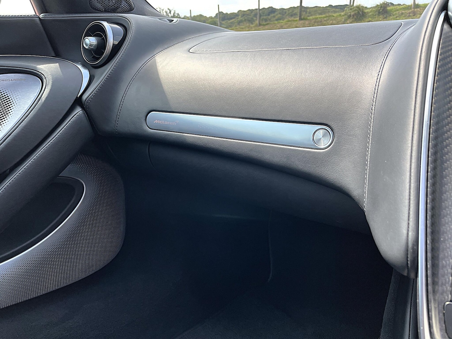 Used McLaren GT 2023 for sale - 76714712: Photo 31