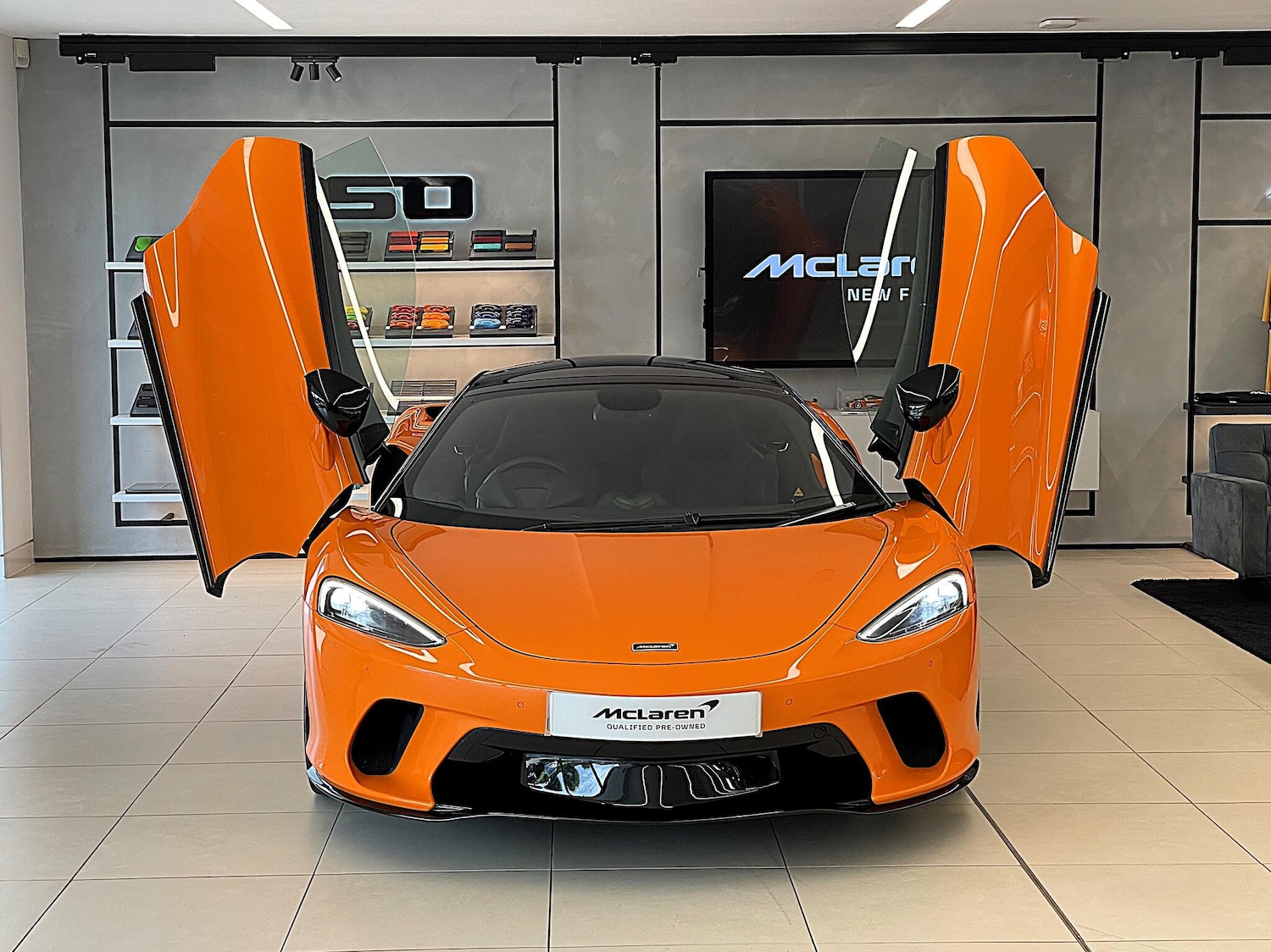 Used McLaren GT 2023 for sale - 76714712: Photo 8