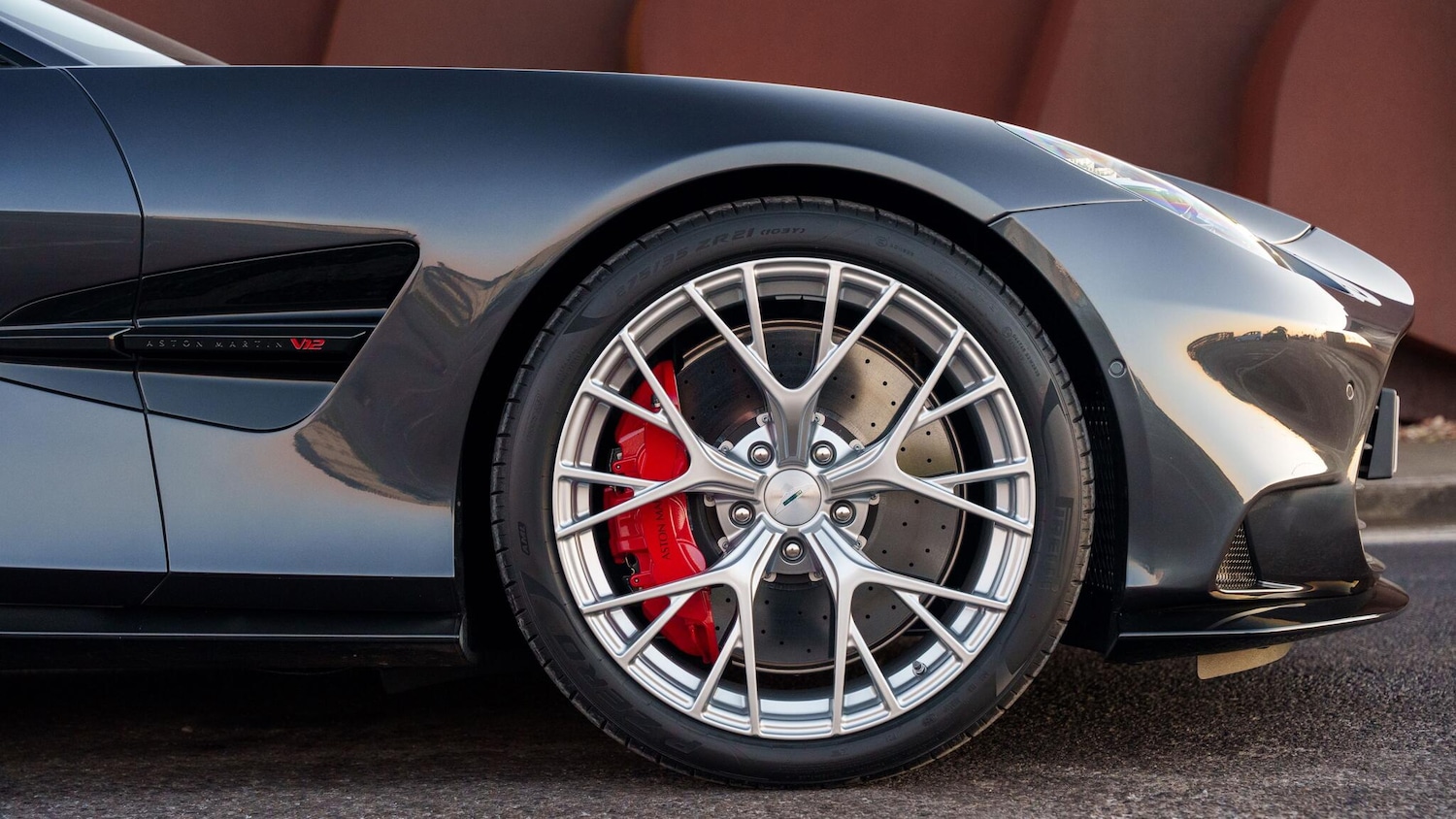 Used Aston Martin Vanquish 2026 for sale - 77468658: Photo 5