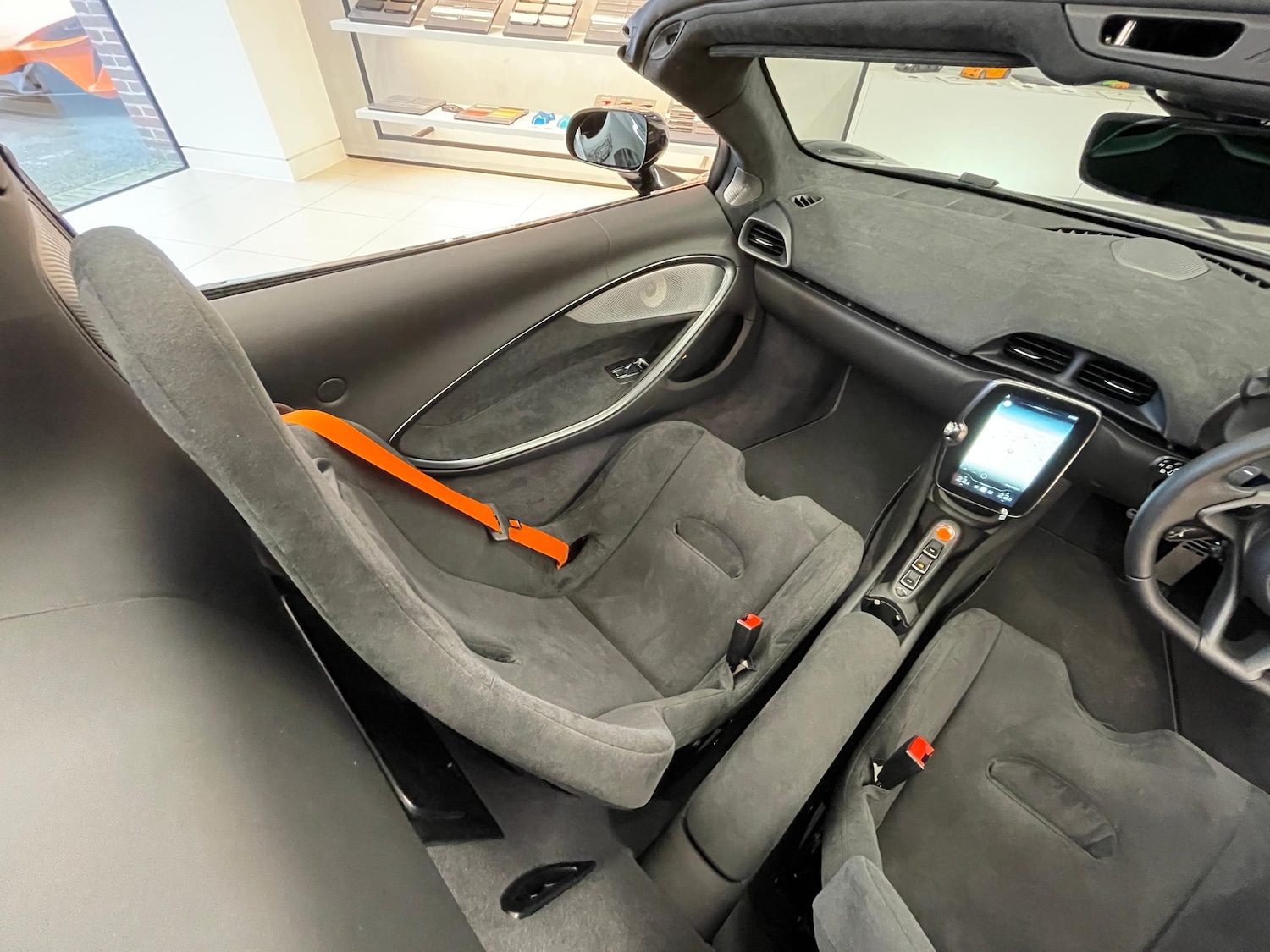 Used McLaren Artura 2025 for sale - 76572111: Photo 21