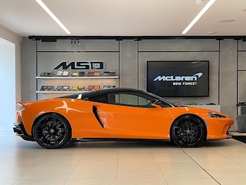 Used McLaren GT 2023 for sale - 76215481: Photo 2