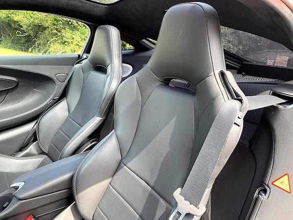 Used McLaren GT 2023 for sale - 76215481: Photo 4