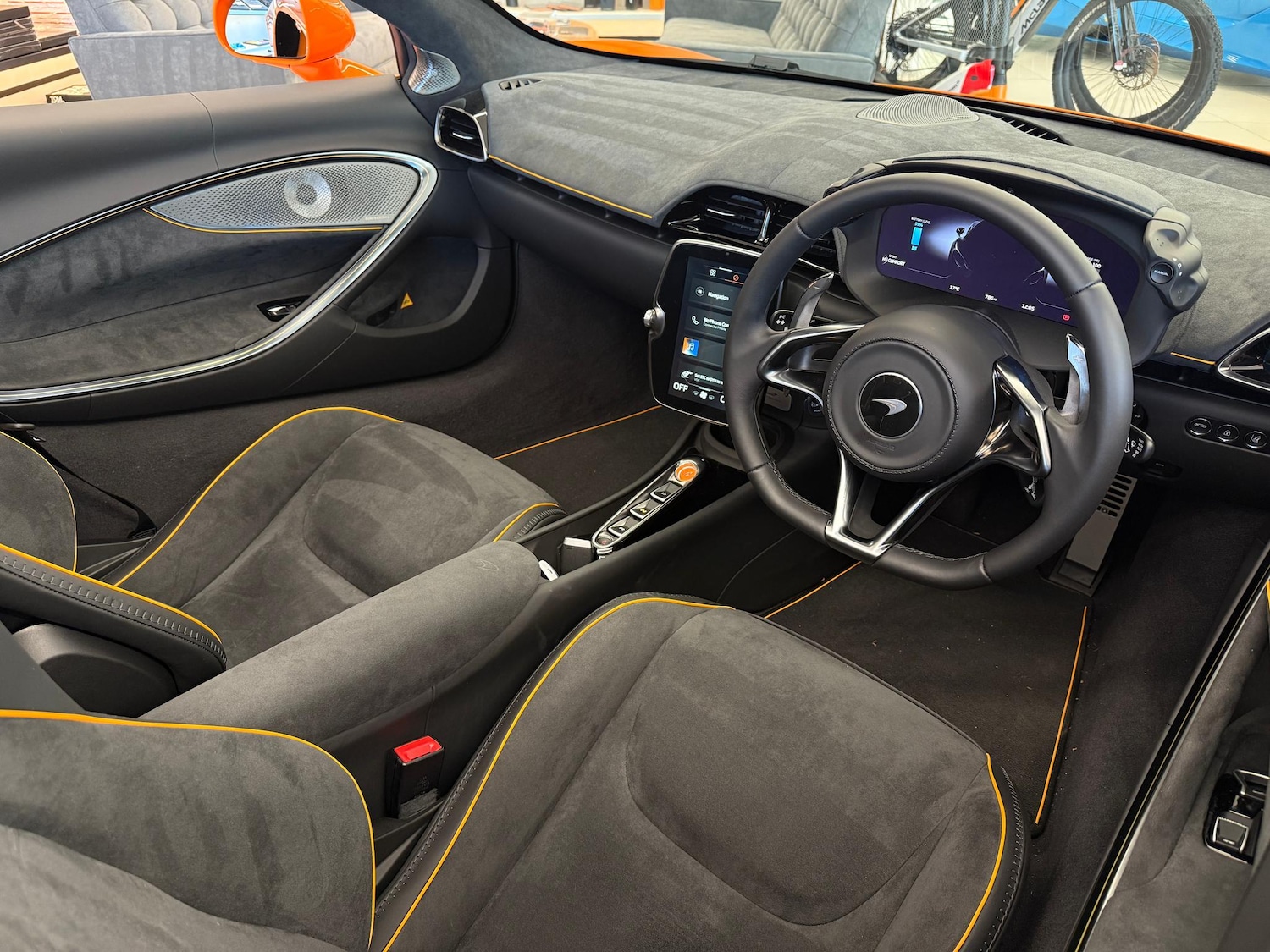 Used McLaren Artura 2025 for sale - 76457684: Photo 10