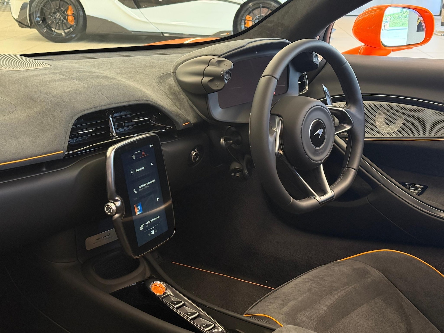 Used McLaren Artura 2025 for sale - 76457684: Photo 13