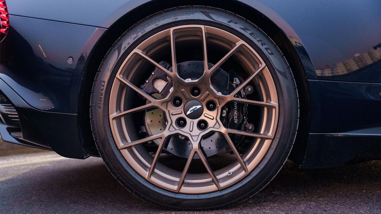 Used Aston Martin Vanquish for sale - 77190711: Photo 4