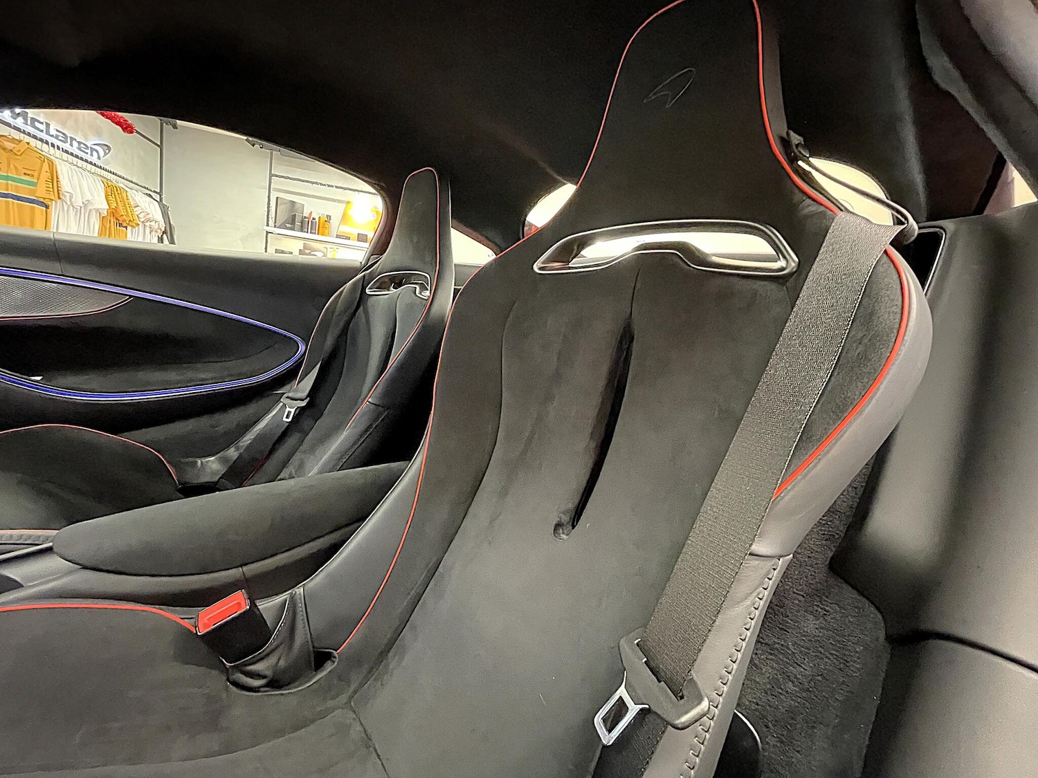 Used McLaren Artura 2023 for sale - 77040618: Photo 10