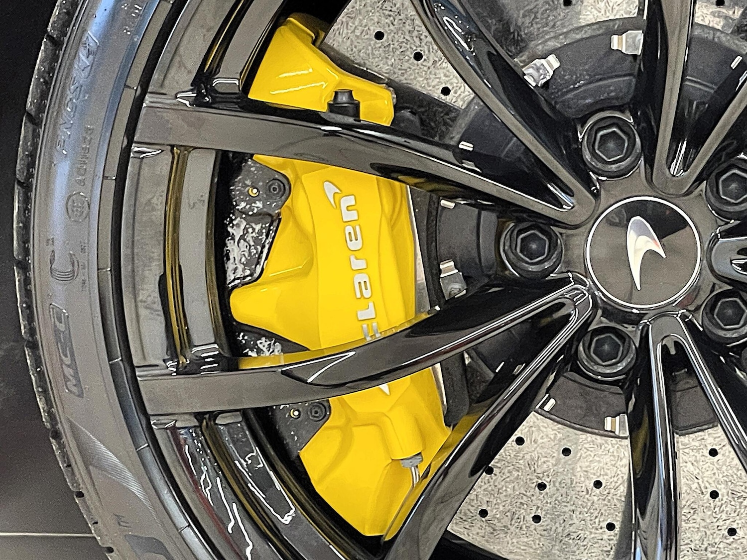 Used McLaren Artura 2023 for sale - 77040618: Photo 12