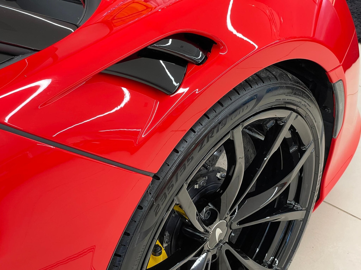 Used McLaren Artura 2023 for sale - 77040618: Photo 13