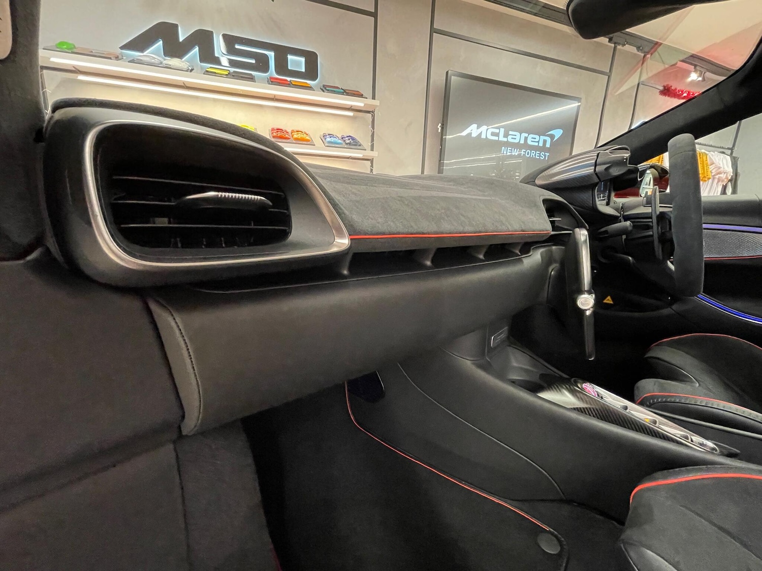 Used McLaren Artura 2023 for sale - 77040618: Photo 33