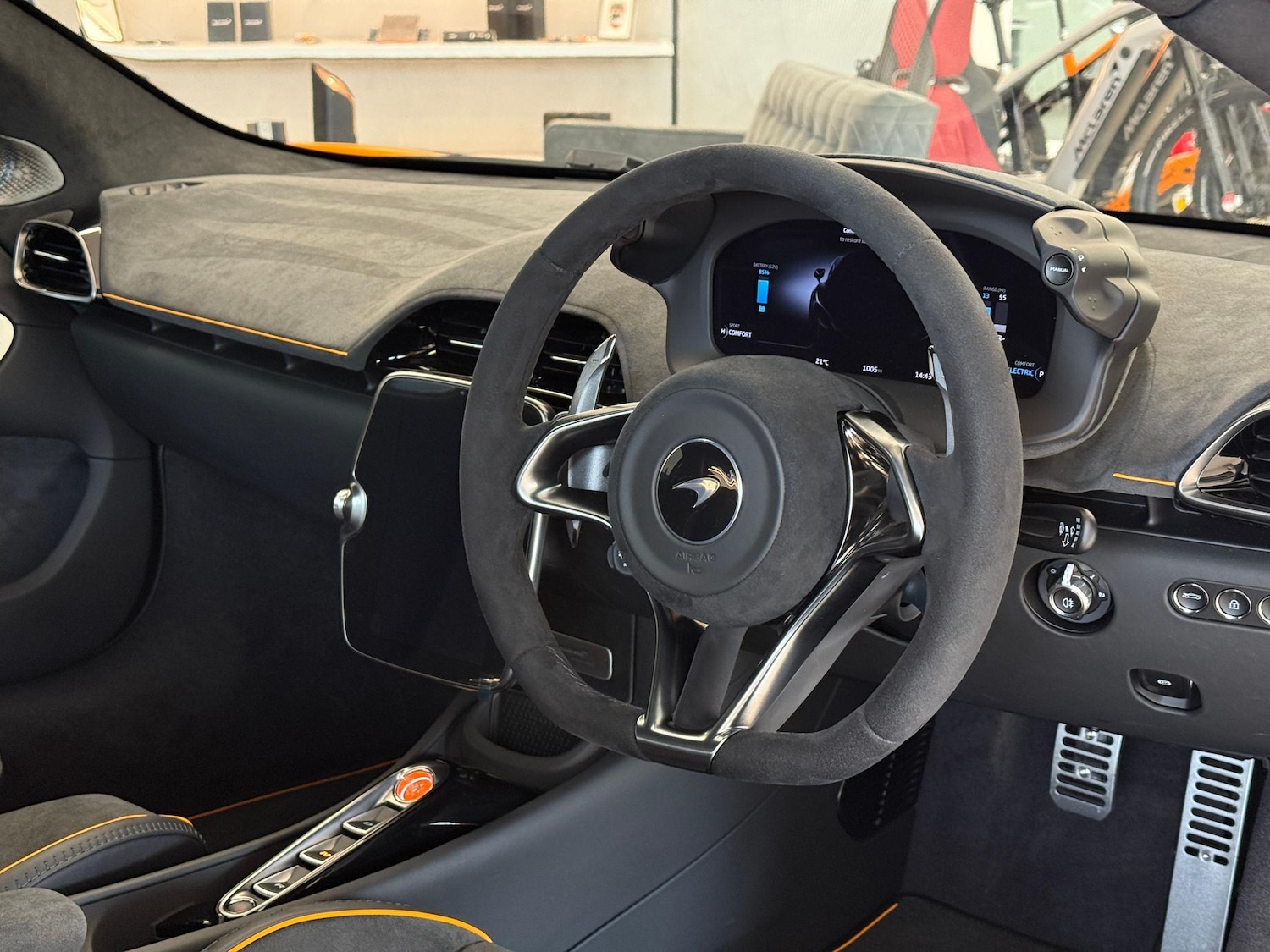 Used McLaren Artura 2025 for sale - 76987942: Photo 18