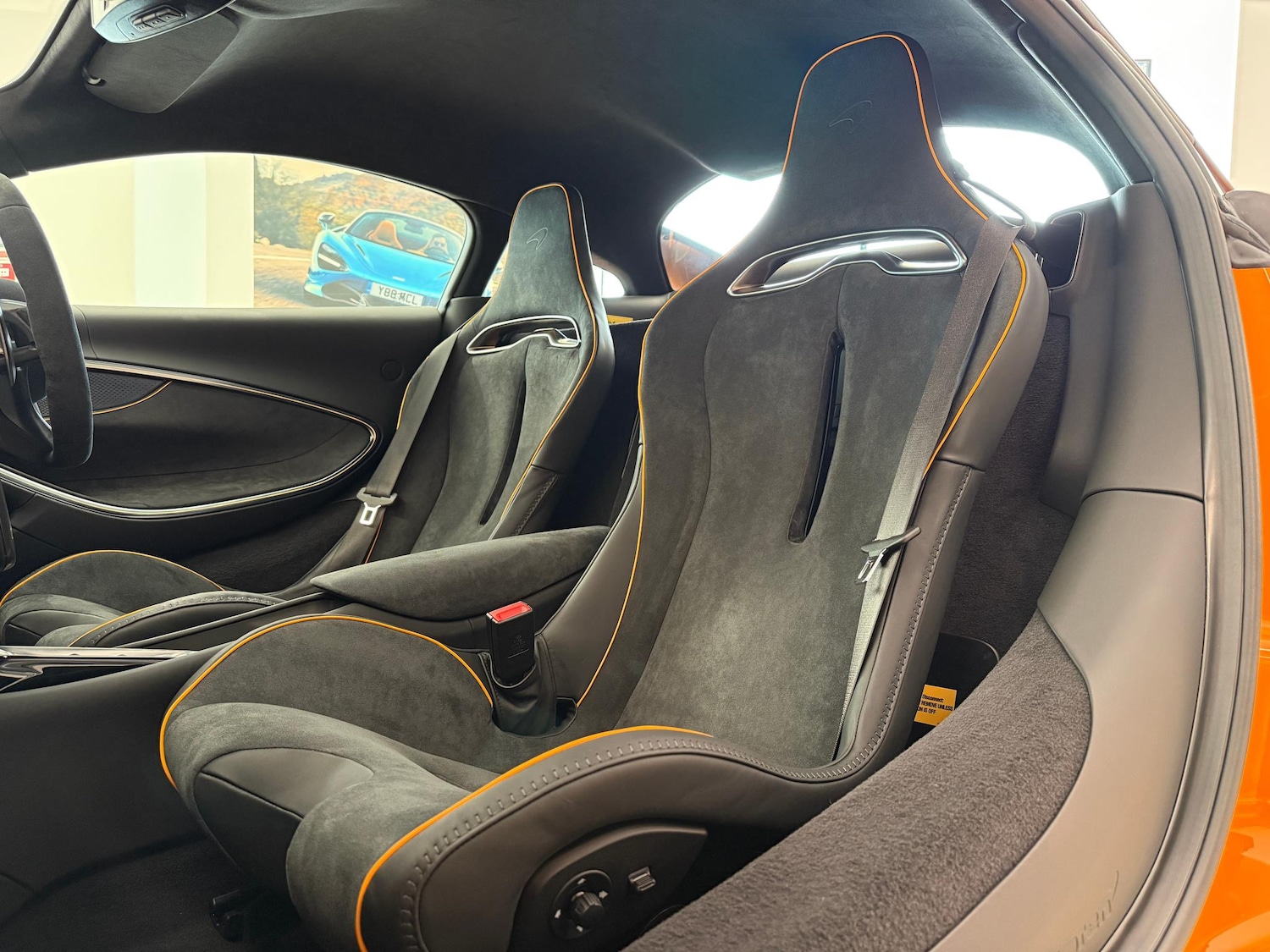 Used McLaren Artura 2025 for sale - 76987942: Photo 6