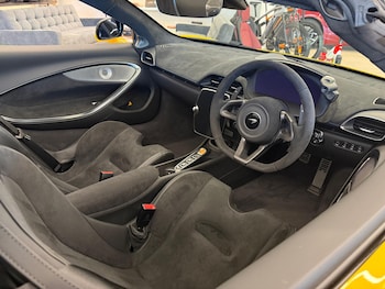 Used McLaren Artura 2025 for sale - 76512878: Photo