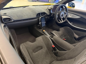 Used McLaren Artura 2025 for sale - 76512878: Photo