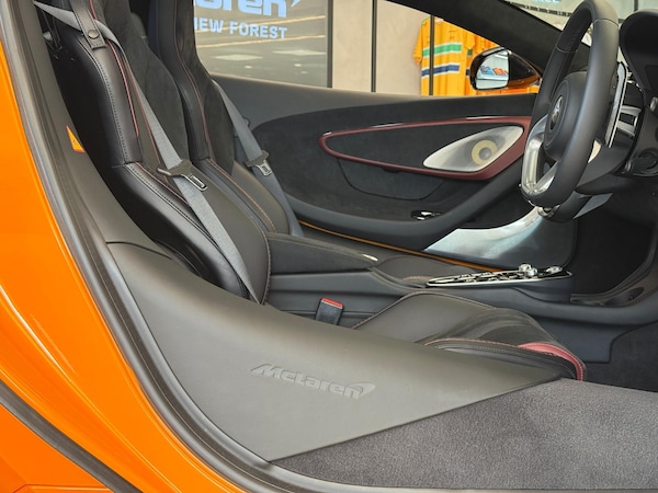 Used McLaren GT 2025 for sale - 76226492: Photo 5