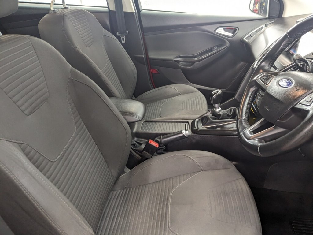Used Ford Focus 2015 for sale - 77356722: Photo 9