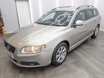 Used Volvo V70 2010 for sale - 78556837: Photo