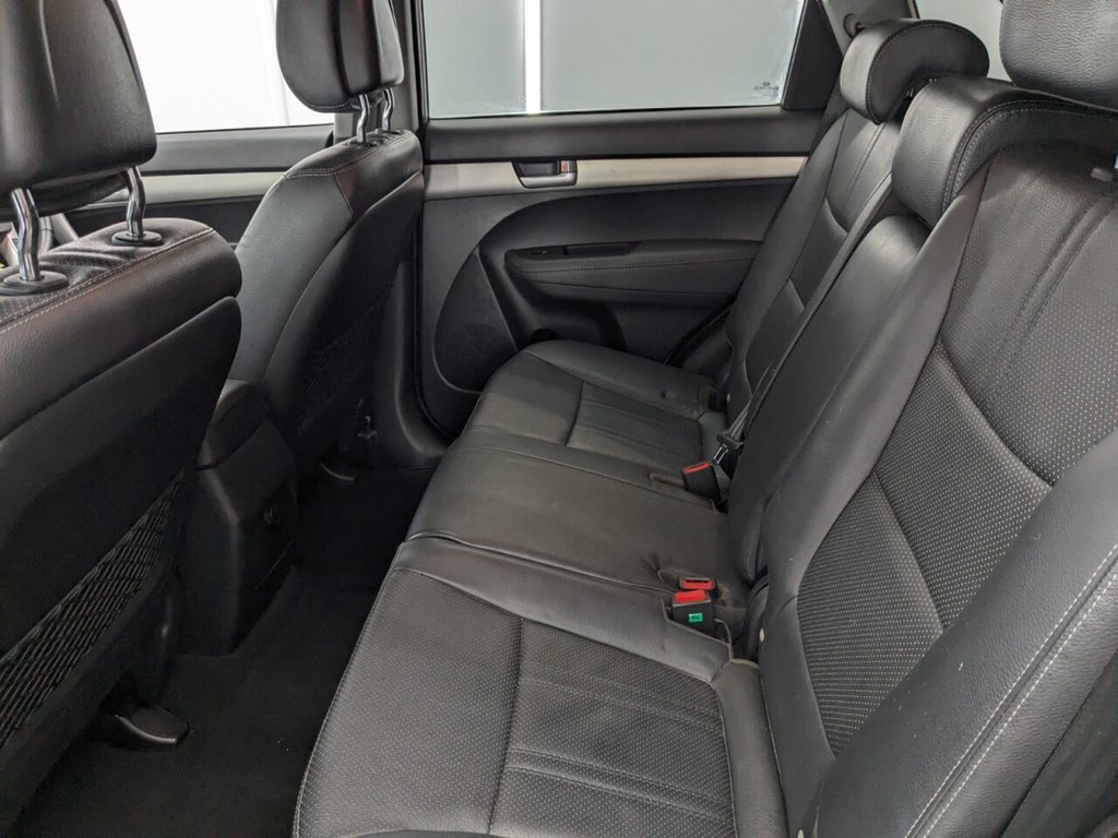 Used Kia Sorento 2012 for sale - 77200040: Photo 17