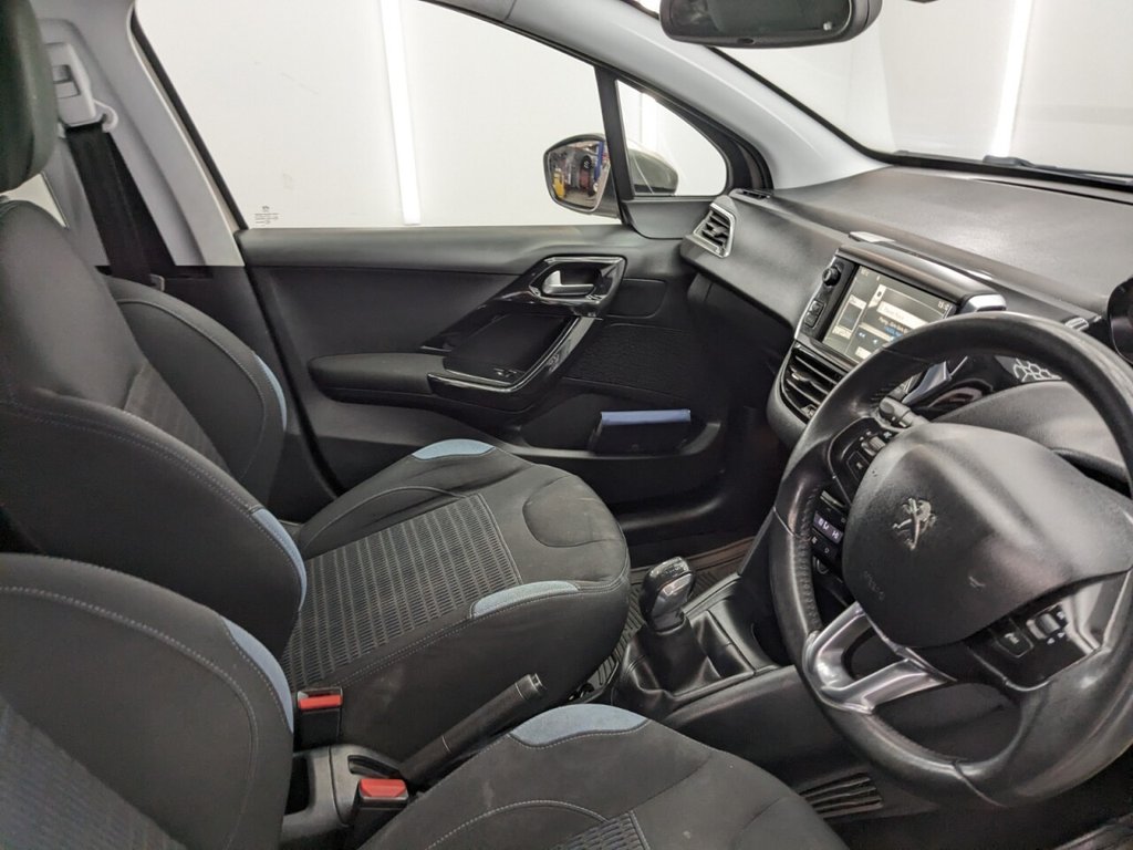 Used Peugeot 208 2014 for sale - 77498547: Photo 12