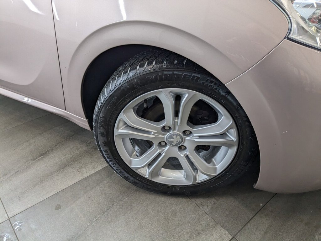 Used Peugeot 208 2014 for sale - 77498547: Photo 2