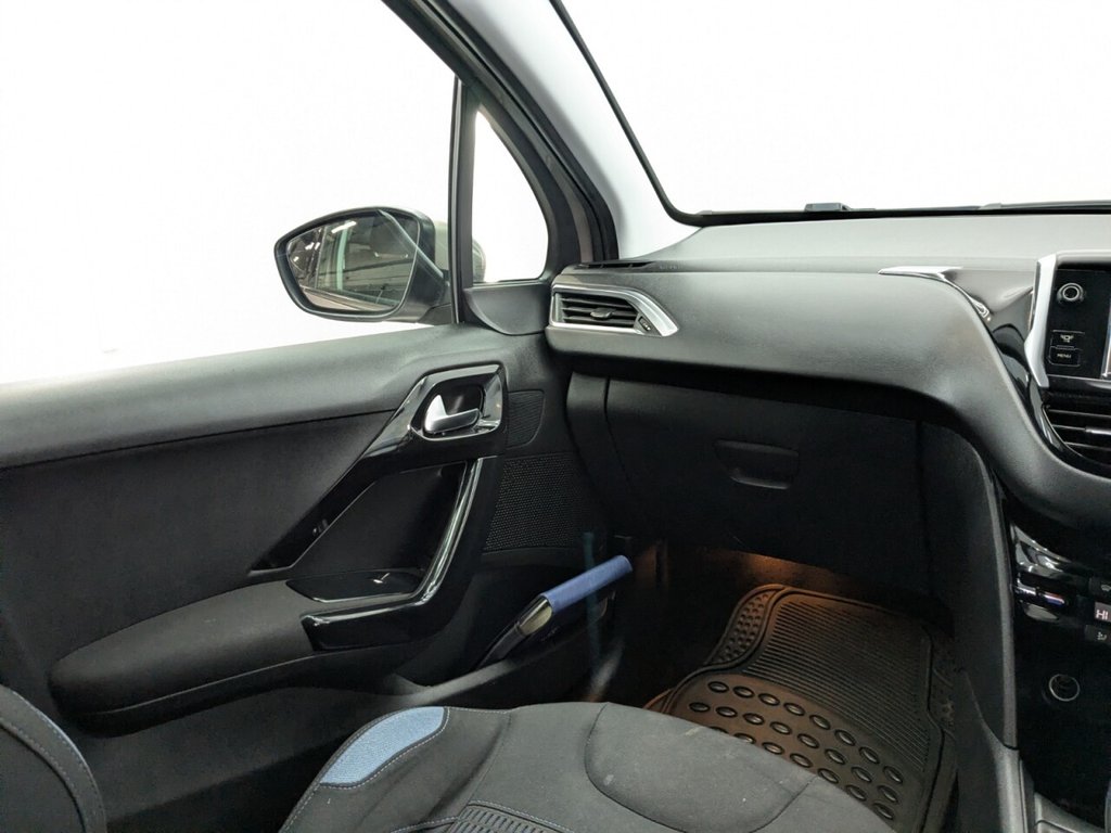 Used Peugeot 208 2014 for sale - 77498547: Photo 22