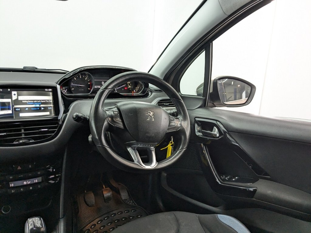 Used Peugeot 208 2014 for sale - 77498547: Photo 23