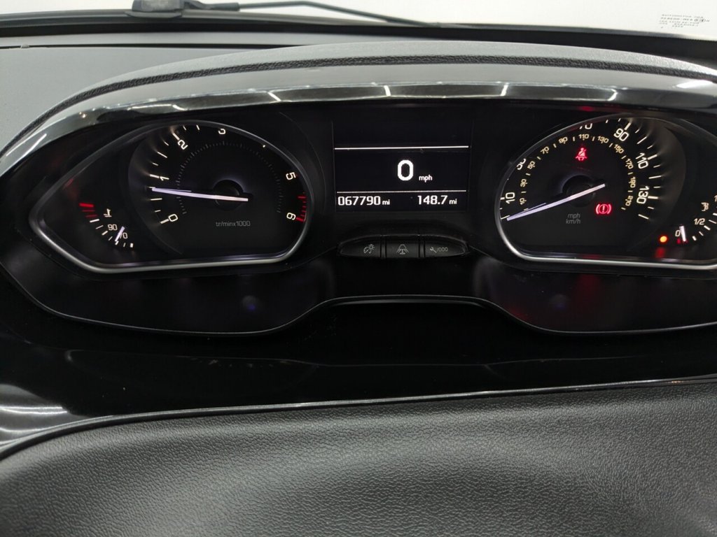 Used Peugeot 208 2014 for sale - 77498547: Photo 27