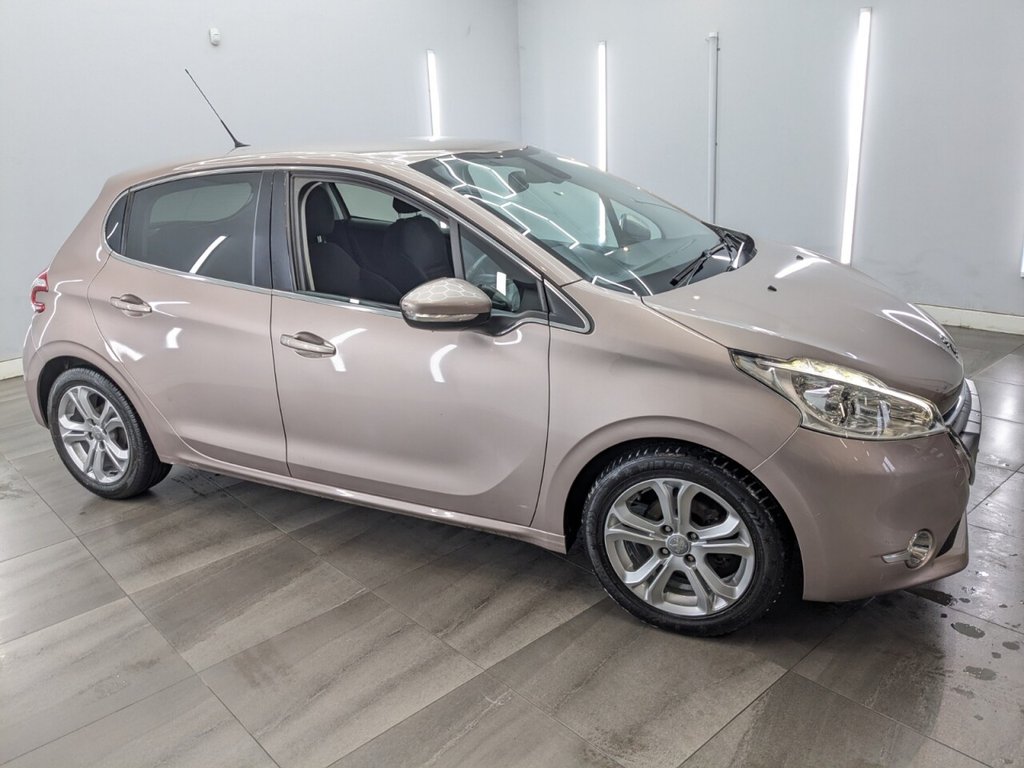 Used Peugeot 208 2014 for sale - 77498547: Photo 5