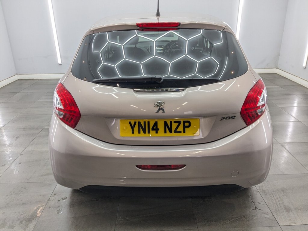 Used Peugeot 208 2014 for sale - 77498547: Photo 6