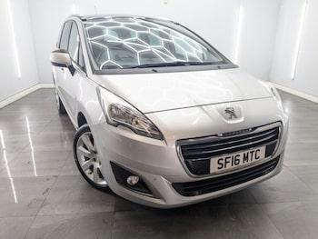 Used Peugeot 5008 2016 for sale - 78556920: Photo