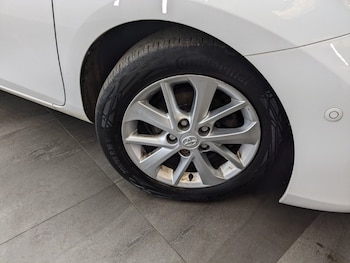 Used Toyota Auris 2014 for sale - 78768929: Photo