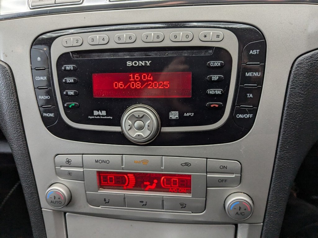 Used Ford S-Max 2009 for sale - 77199938: Photo 21