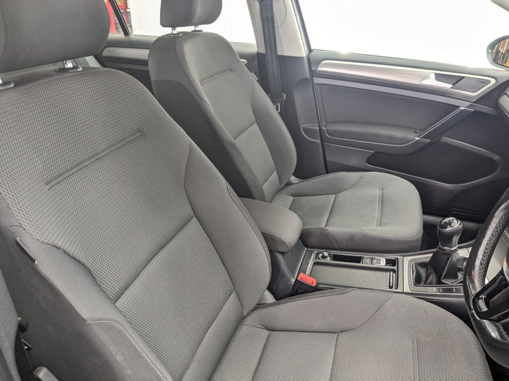 Used Volkswagen Golf 2015 for sale - 77200054: Photo 10