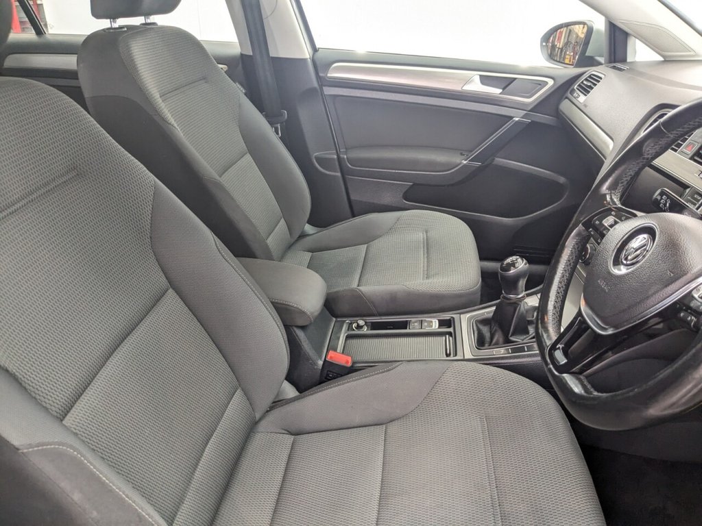 Used Volkswagen Golf 2015 for sale - 77200054: Photo 11