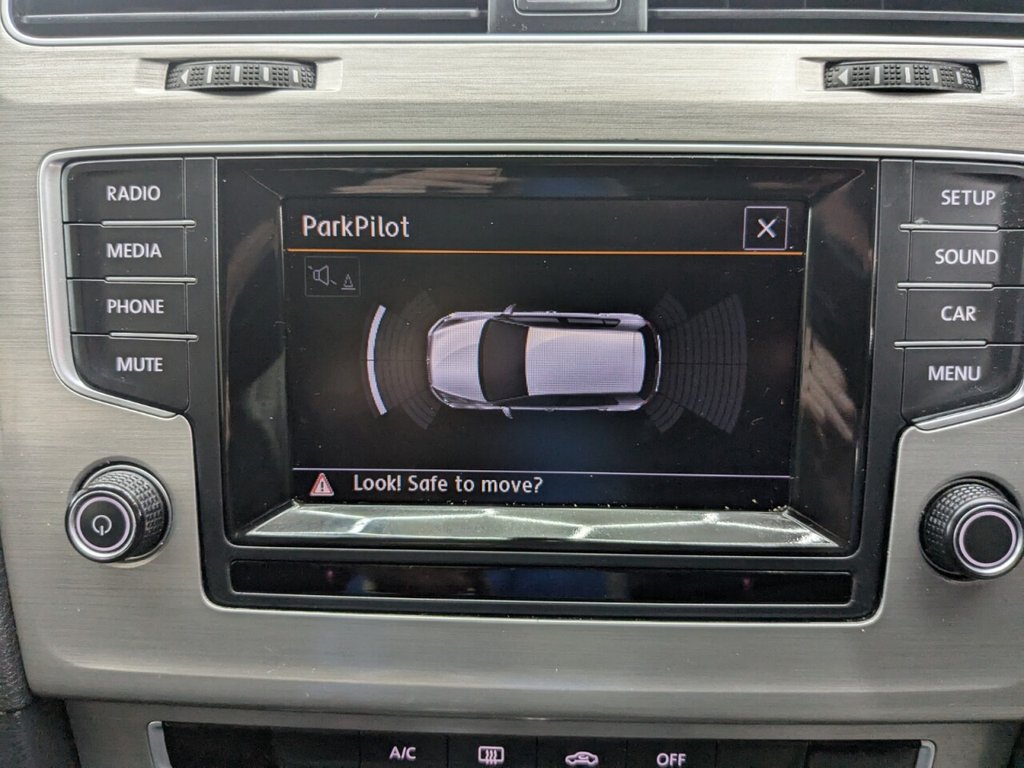 Used Volkswagen Golf 2015 for sale - 77200054: Photo 27