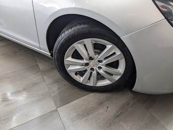 Used Peugeot 308 2016 for sale - 77507266: Photo