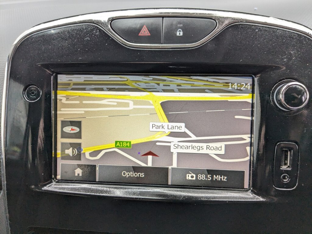 Used Renault Clio 2014 for sale - 77642156: Photo 26