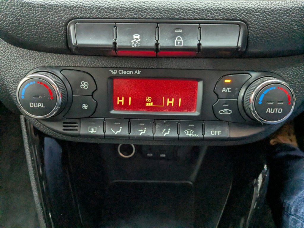 Used Kia Ceed 2014 for sale - 77226859: Photo 25