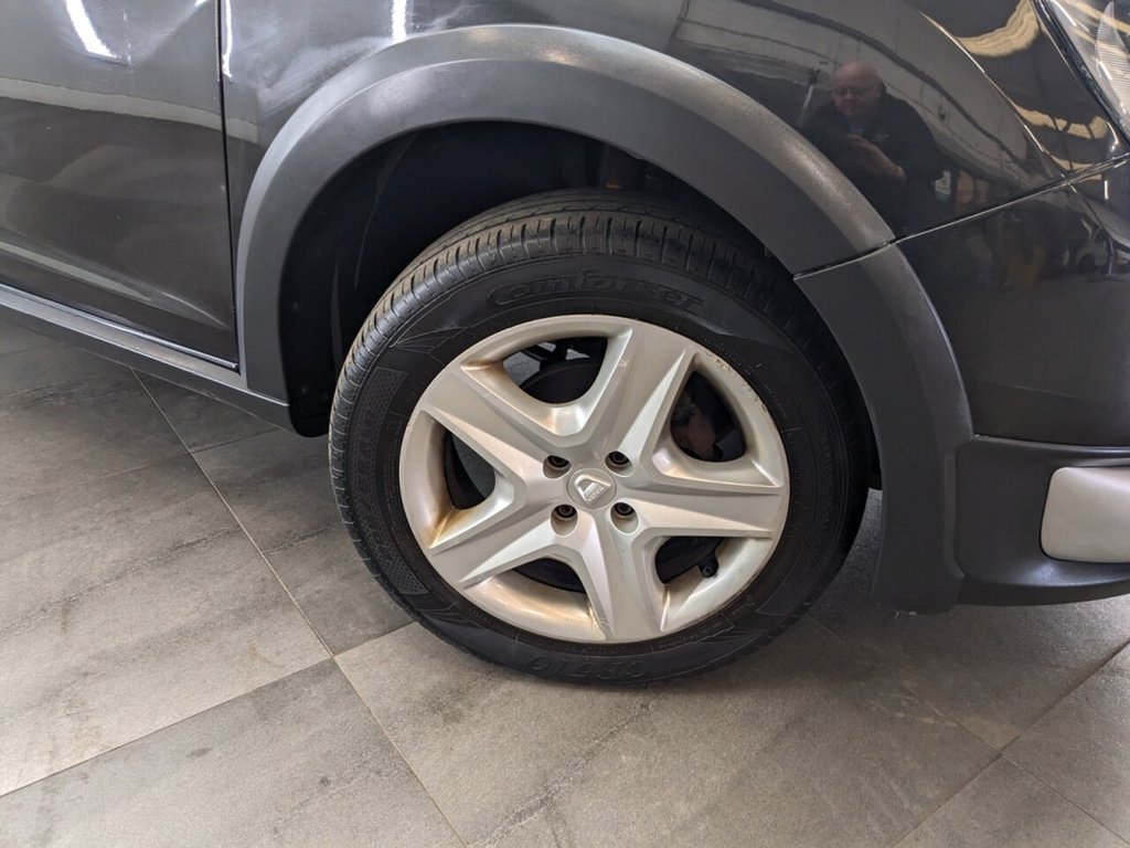 Used Dacia Sandero Stepway 2015 for sale - 78096130: Photo 2