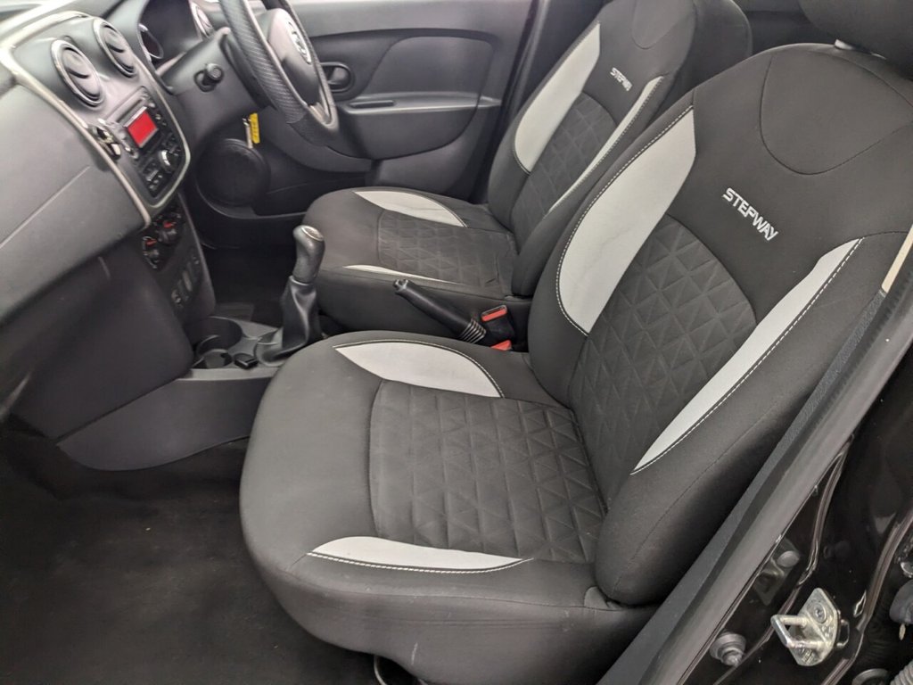 Used Dacia Sandero Stepway 2015 for sale - 78096130: Photo 20