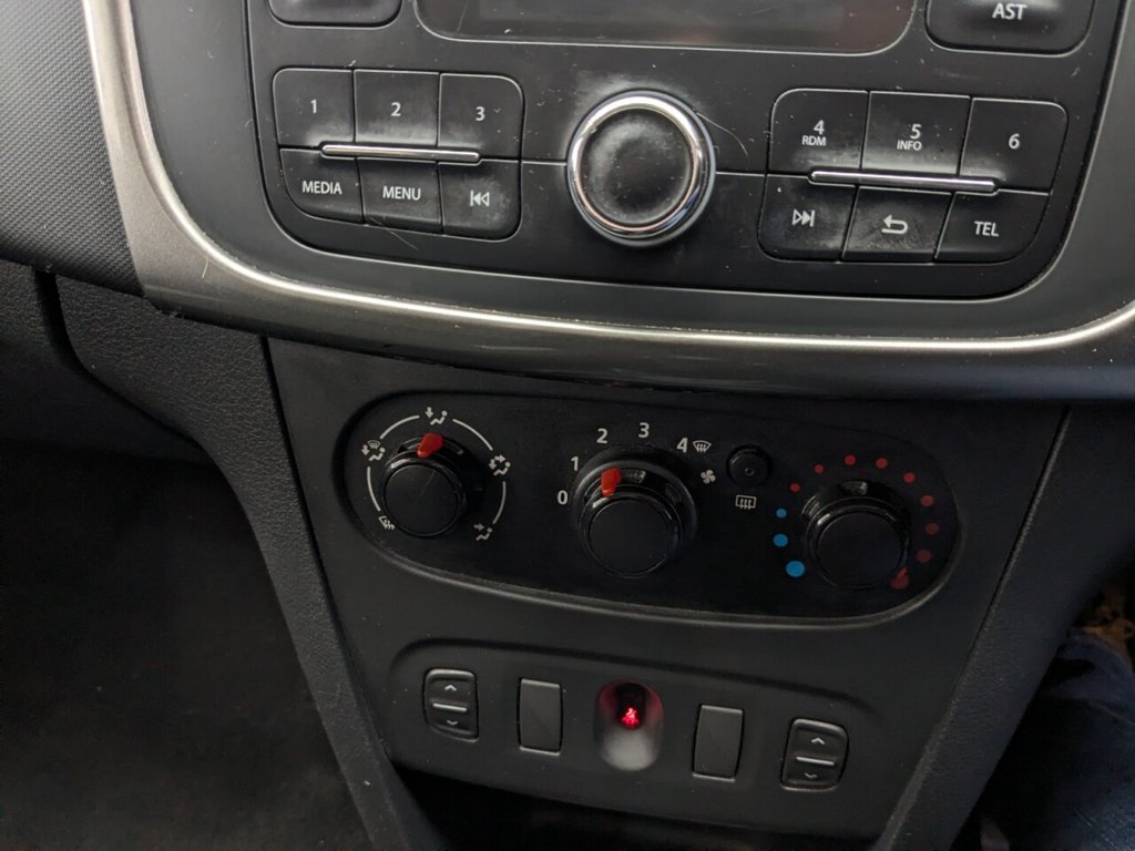 Used Dacia Sandero Stepway 2015 for sale - 78096130: Photo 26