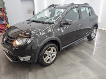 Used Dacia Sandero Stepway 2015 for sale - 78096130: Photo